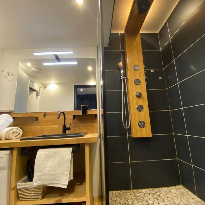 Escale Studio 21M Aeroport Cdg Parc Expo Asterix กูเนสส์ ภายนอก รูปภาพ