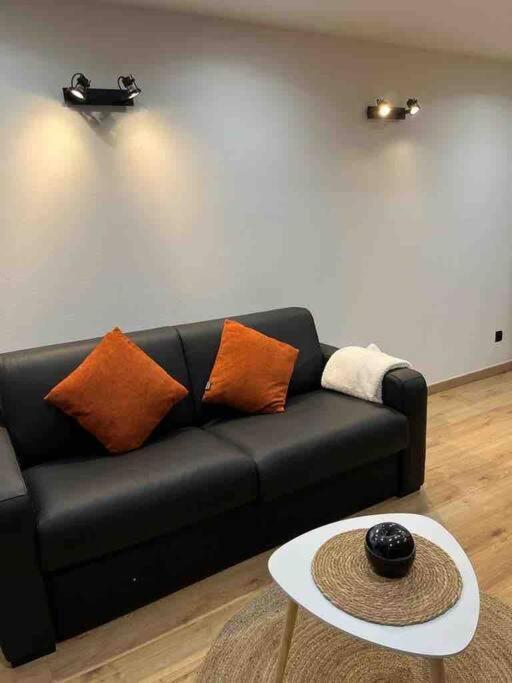 Escale Studio 21M Aeroport Cdg Parc Expo Asterix กูเนสส์ ภายนอก รูปภาพ
